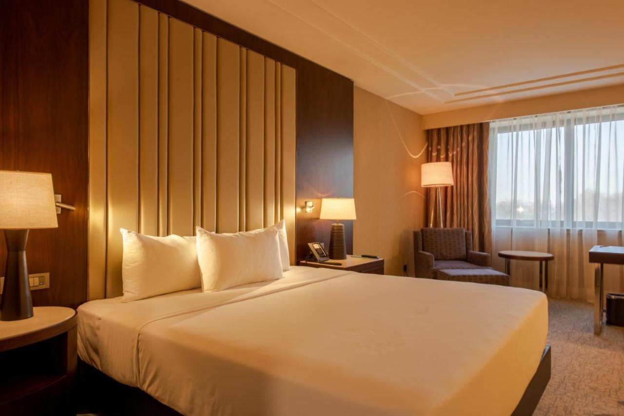 International Hotel Tashkent Exterior photo