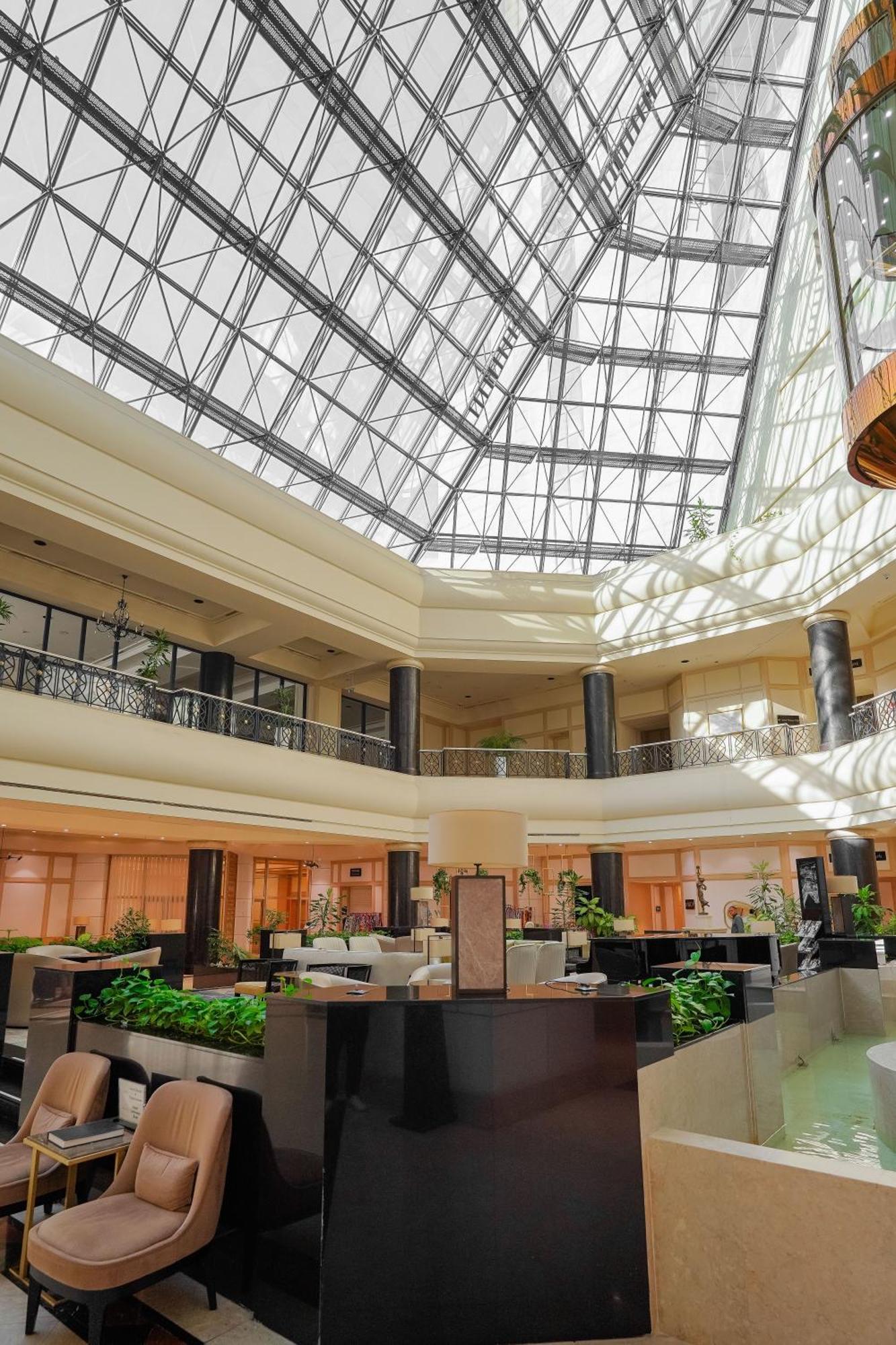 International Hotel Tashkent Exterior photo The interior of the hotel