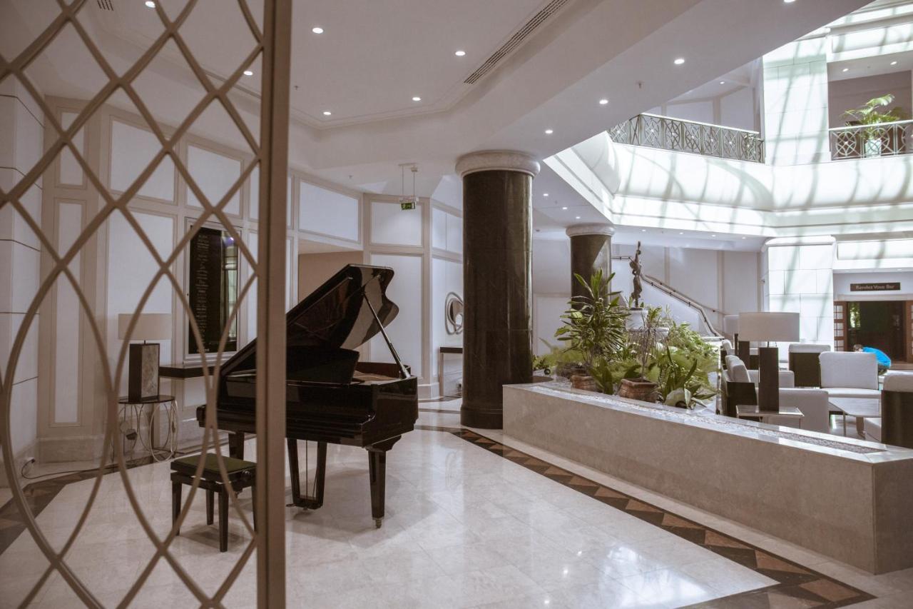 International Hotel Tashkent Exterior photo The lobby of the hotel